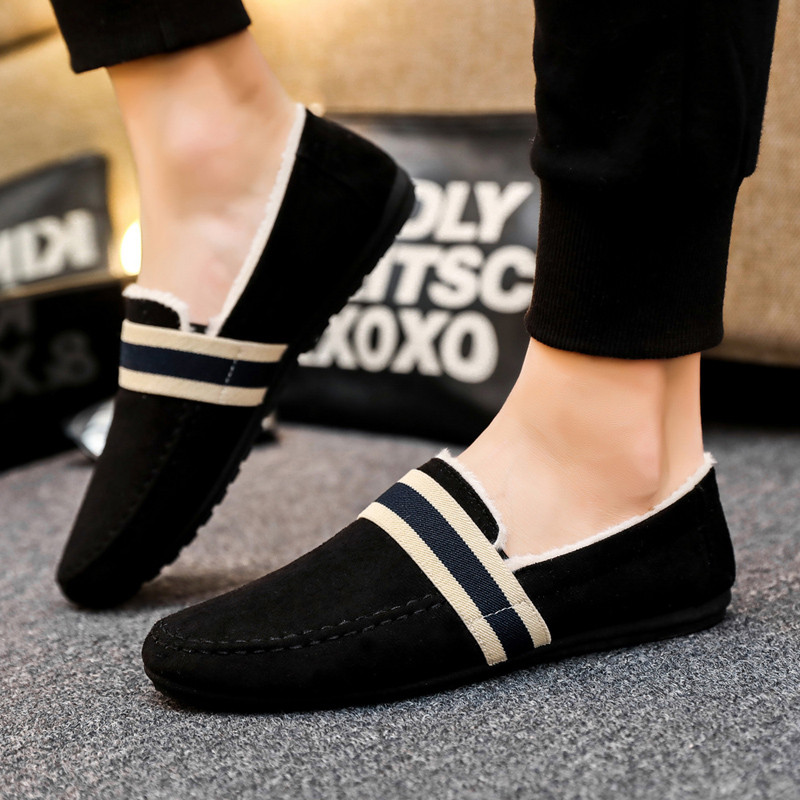 Muške kožne natikače Zimske tople plišane ležerne mokasine natikače Muške ravne modne cipele Muške cipele za vožnju Zapatos De Hombre