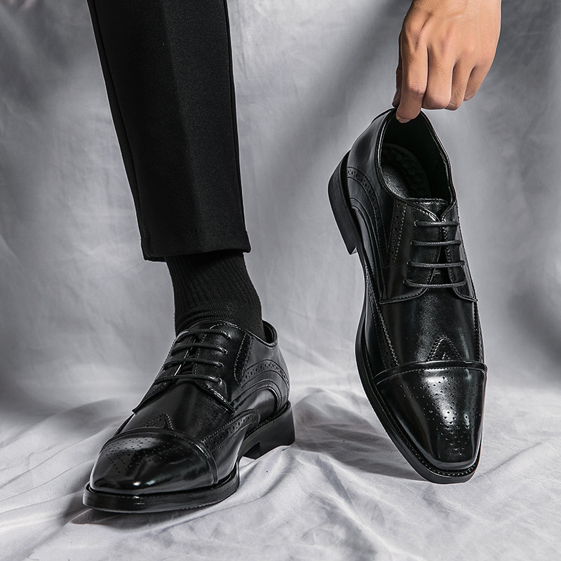 Férfi Brock Carving Bőr Cipők Ruha Üzleti Irodai Cipők Férfi Esküvő Derby Cipők Hegyes Retro Fekete Oxford Cipők
