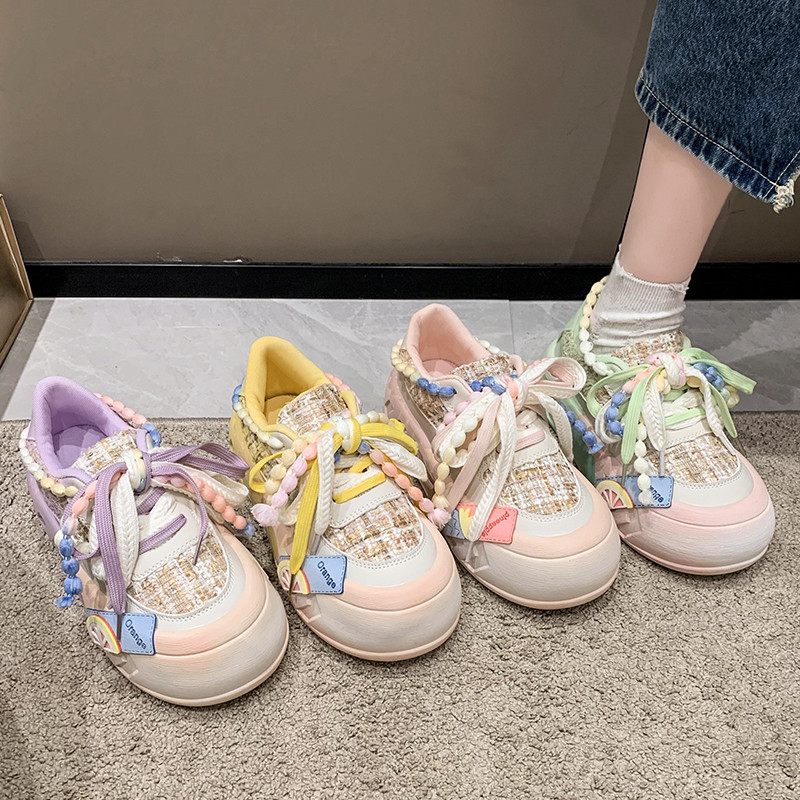 Išpardavimas moteriškų batų, 2023 m. Nauji madingi apvalūs suvarstomi moteriški vulkanizuoti batai.