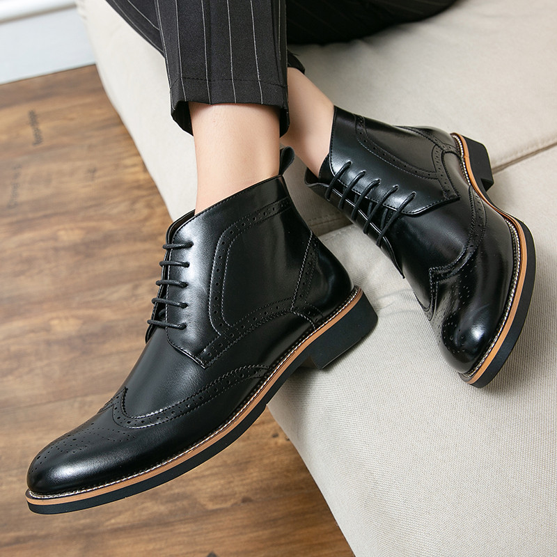 Cizme Chelsea noi de iarnă Cizme din piele la modă Pantofi brogue din piele sculptată Pantofi bărbați cu șireturi înalte, fund gros, vârf ascuțit