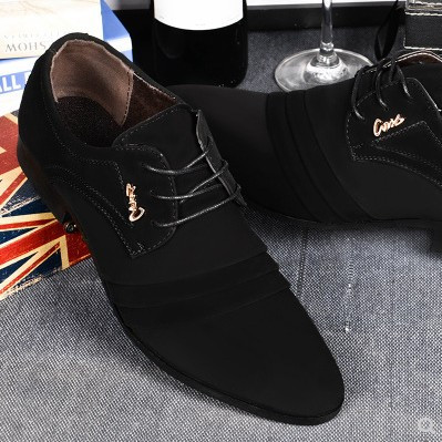 Jauni formāli Oksfordas apavi Vīriešu kleita Apavi Vīriešu Kāzu Kleita Biroja apavi Vīriešu Zapatillas Hombre Deportiva Mocassin Homme Derbi