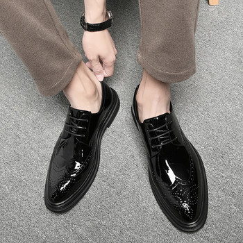 Νέα πολυτελή ανδρικά λευκά Brogue Lace Up Loafers από λουστρίνι ανδρικά casual μοκασίνια Oxfords Driving shoes Flats για χορό γάμου