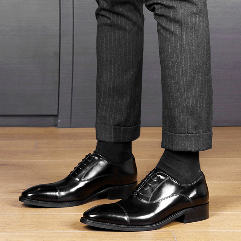 Luksuzne marke muške svečane cipele Modne smeđe lakirane muške poslovne kožne cipele Niska peta Ležerne cipele Chaussure Homme