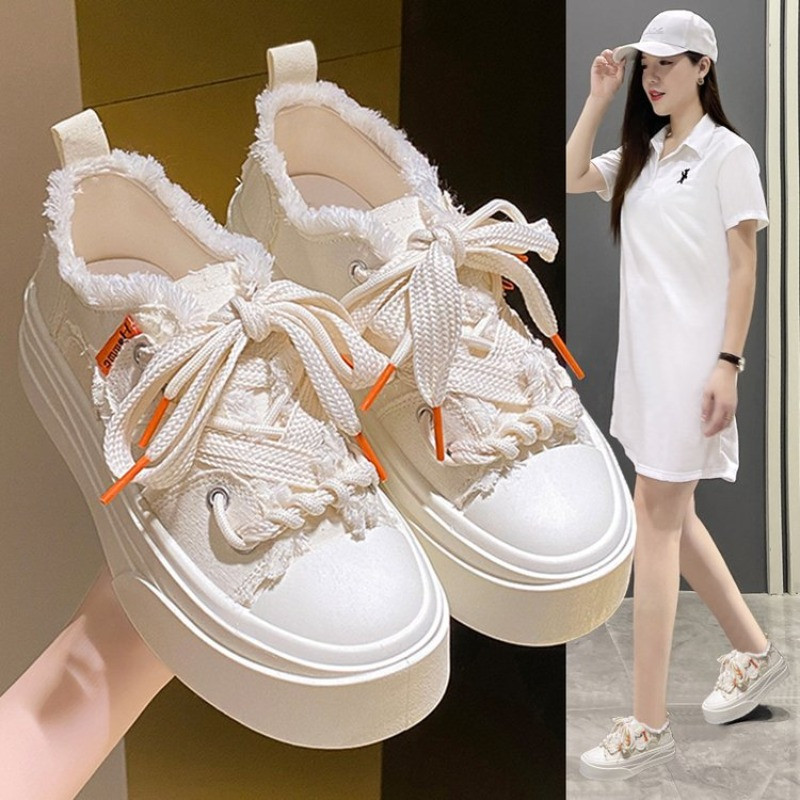 Toamnă Noi pantofi de nișă pentru petrecere a timpului liber Pantofi de placă versatili retro pentru femei, în stil Hong Kong, pantofi comozi pentru studenți