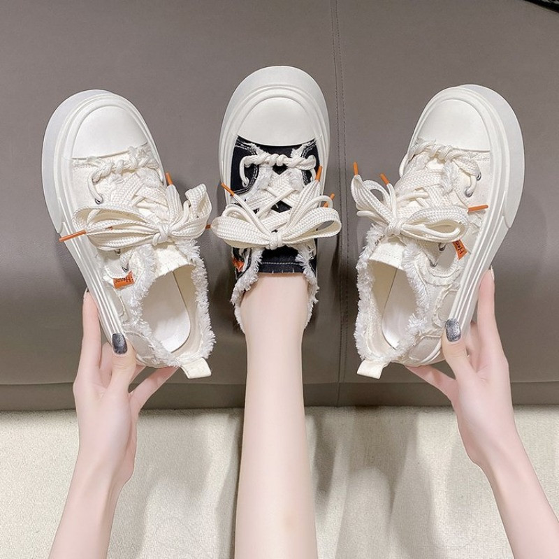 Toamnă Noi pantofi de nișă pentru petrecere a timpului liber Pantofi de placă versatili retro pentru femei, în stil Hong Kong, pantofi comozi pentru studenți