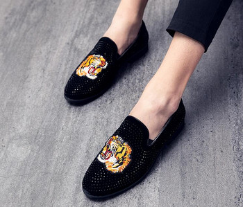 Нови луксозни маркови обувки Сватбени обувки за мъже Мокасини с тигър с бродерия от кристали Обувки Zapatos De Hombres серпентини обувки