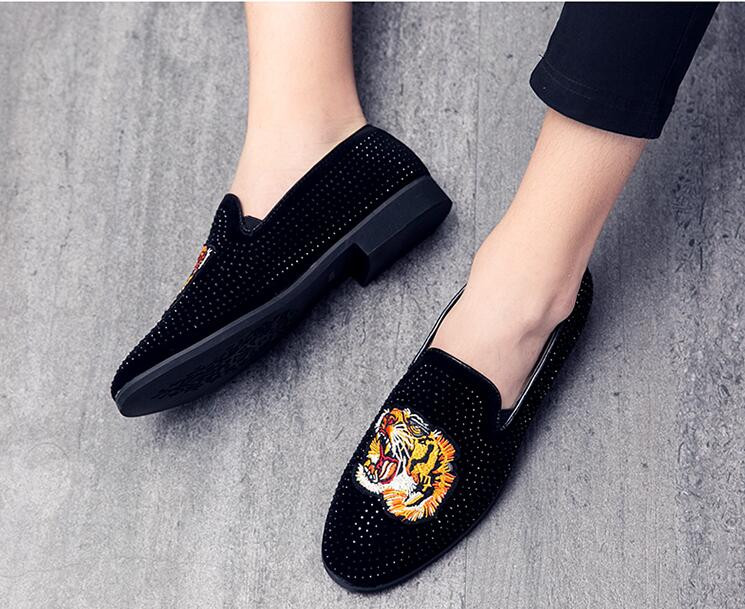 Pantofi de rochie de marcă de lux, pantofi de nuntă pentru bărbați, pantofi cu tigru brodate cu strasuri, pantofi cu serpentine