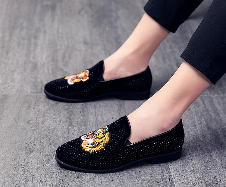 Pantofi de rochie de marcă de lux, pantofi de nuntă pentru bărbați, pantofi cu tigru brodate cu strasuri, pantofi cu serpentine