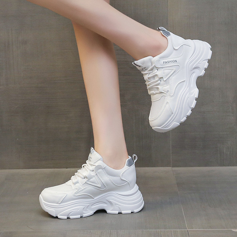 Pantofi cu tocuri ascunse de culoare amestecată pentru femei, plasă respirabilă, care crește înălțimea, pantofi vulcanizați, pantofi sport cu șireturi, cu platformă