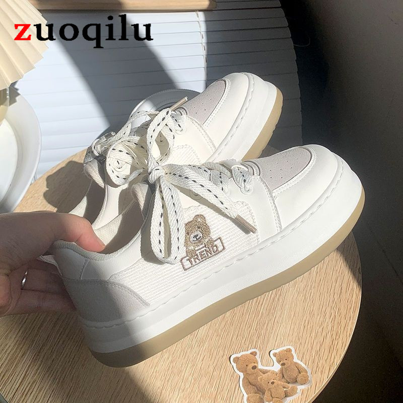 Γυναικεία πάνινα παπούτσια για skateboarding kawaii bear patchwork γυναικεία αθλητικά παπούτσια casual παπούτσια λευκά κορδόνια μέχρι βουλκανισμένα γυναικεία παπούτσια
