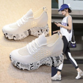 Inner Heightening Sneakers 2022 New Spring All-Match Hot Dad Παπούτσια Tide Net Κόκκινο παντεσπάνι Παπούτσια από δίχτυ που αναπνέουν με χοντρό κάτω μέρος