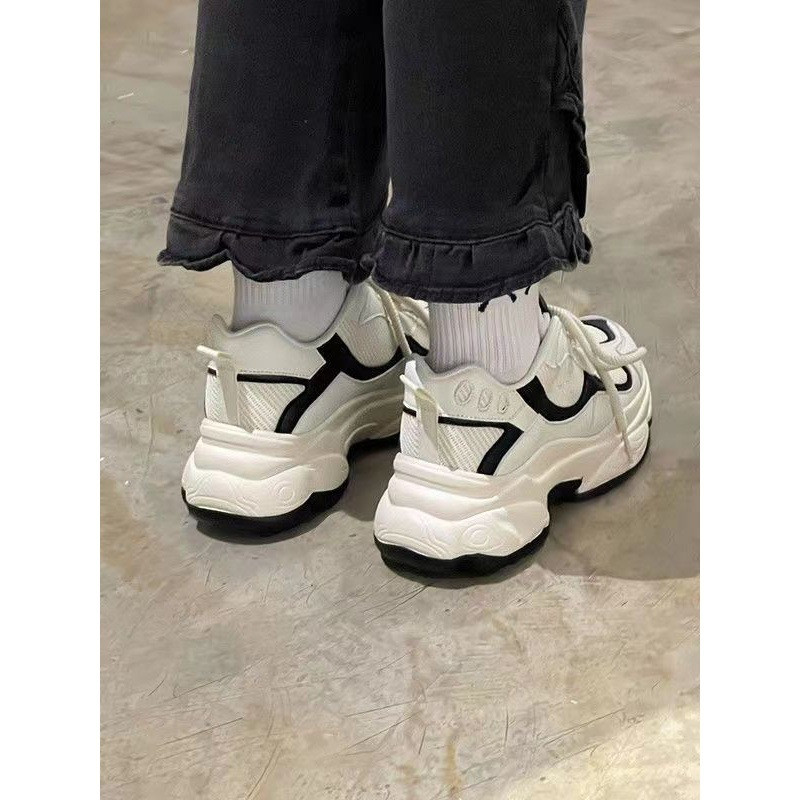 Ρετρό Παλιά Παλιά Γυναικεία Παλίρροια 2023 Νέο Καλοκαιρινό Σχέδιο Παντός αγώνα Χοντρό σόλα Αθλητισμός και αναψυχή