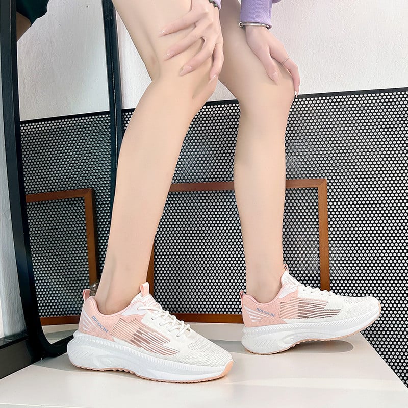 Versiunea coreeană a pantofilor pentru femei cu țesut zburător, vara 2023, pantofi sport noi pentru studenți, pantofi casual respirabili pentru alergare