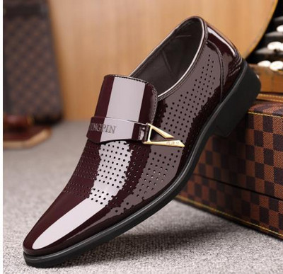 Mocasin din piele pentru bărbați cu sclipici Pantofi formali pentru bărbați Pantofi cu vârf ascuțit pentru bărbați Rochie pantofi italieni din piele PU Slip On Fashion