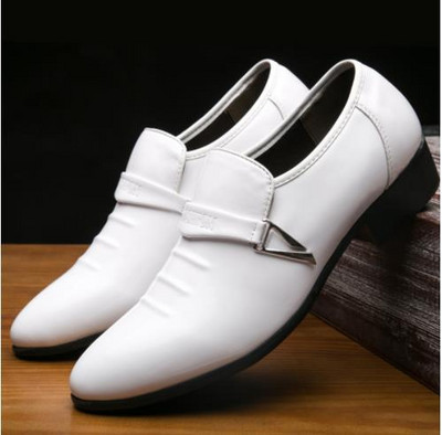 Mocasin din piele pentru bărbați cu sclipici Pantofi formali pentru bărbați Pantofi cu vârf ascuțit pentru bărbați Rochie pantofi italieni din piele PU Slip On Fashion