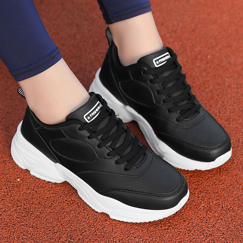 Moteriški vulkanizuoti batai Nauji universalūs laisvalaikio sportiniai lauko batai Lengvi vaikščiojimo odiniai dideli, juodi moteriški batai