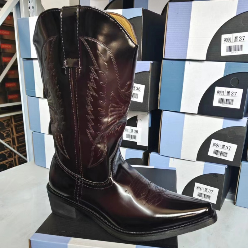 Férfi Western Cowboy csizmák Női PU bőr cipők Hímzett magas csizmák páros cipők hegyes alacsony sarkú csizmák 35-48 nagy méretű