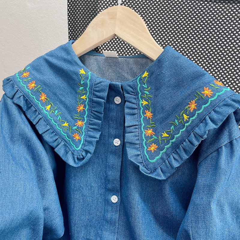 Traper košulje 2022. Proljeće Jesen Ženske Volančići Dugi rukavi Peter Pan Ovratnik Cvijeće Široka majica s vezom na kopčanje Ženske majice