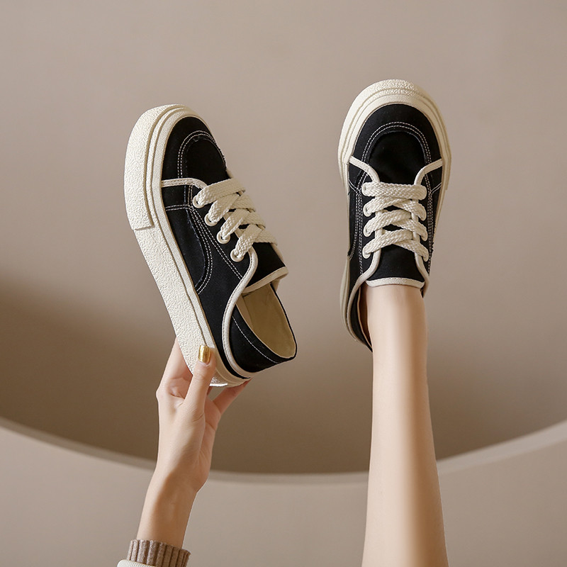 2023 Νέα μόδα σατέν παπούτσια Γυναικεία παπούτσια commuter Επίπεδη πλατφόρμα Παπούτσια μόδας casual Άνετα με μαλακό πάτο λευκά γυναικεία παπούτσια