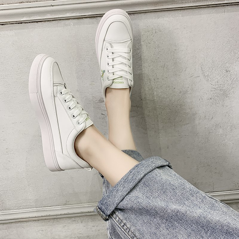 Nova moda Proljeće Jesen Ženske tenisice Cipele za slobodno vrijeme Bijele ravne ženske moderne i udobne ravne cipele Vulkanizirane cipele