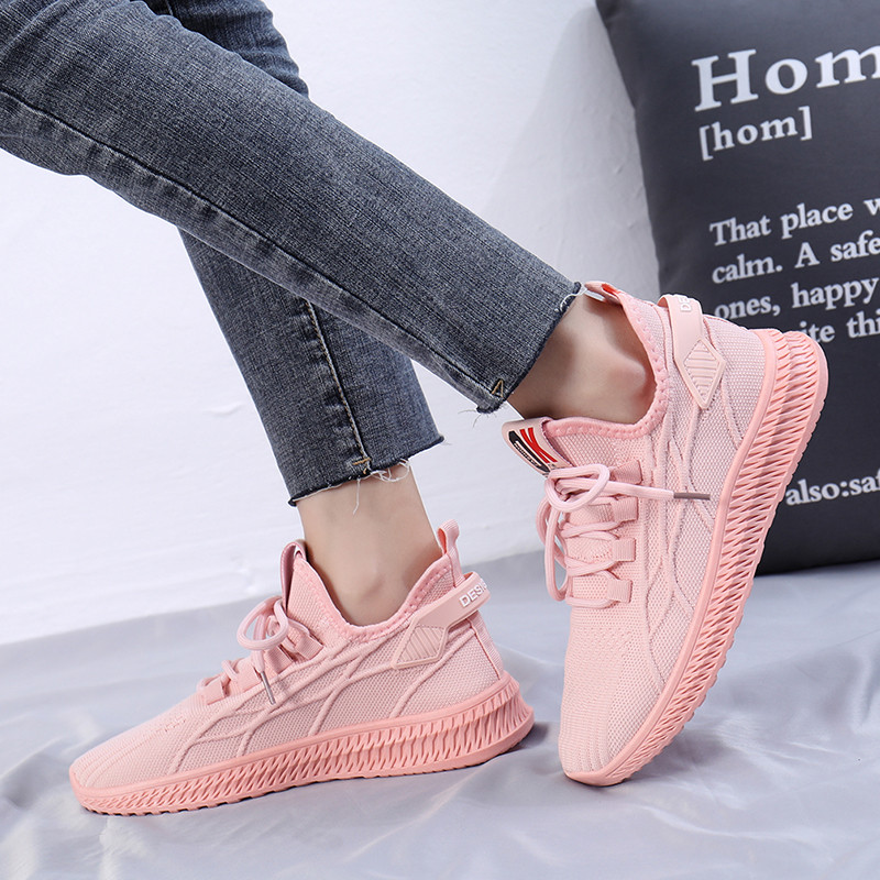 Ženske žute tenisice Ljetne prozračne mrežaste ženske cipele Ležerne modne leteće tenisice Crno-crvene ženske vulkanizirane cipele 2021.