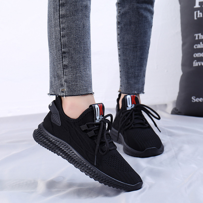 Ženske žute tenisice Ljetne prozračne mrežaste ženske cipele Ležerne modne leteće tenisice Crno-crvene ženske vulkanizirane cipele 2021.