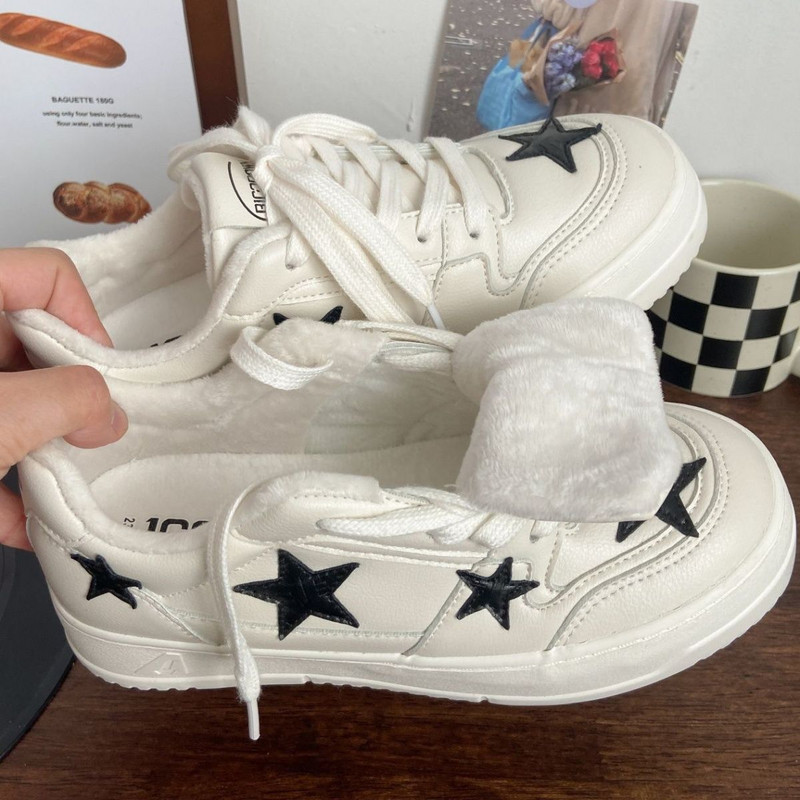 Popularne Star Cricket Shoes Svestrane jesen i zima 2022. Nove plišane tople male bijele cipele