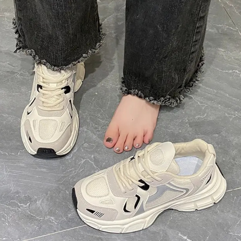 Jesenske ženske luksuzne debele tenisice 2023. Mrežaste prozračne cipele za žene Sportske trčanje Ležerne ženske cipele za fitnes Vulkanizirane cipele