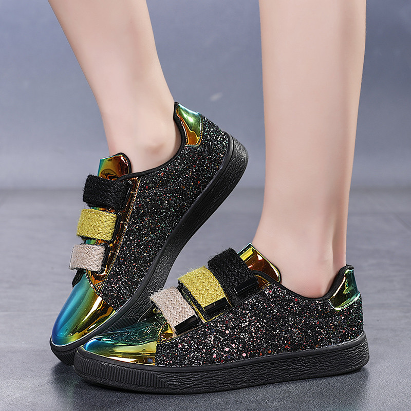 Jauni 2023. gada sieviešu šarmanti, krāsaini, atstarojoši vizuļi, ikdienas ādas apavi, sieviešu, sporta apavi, sporta apavi