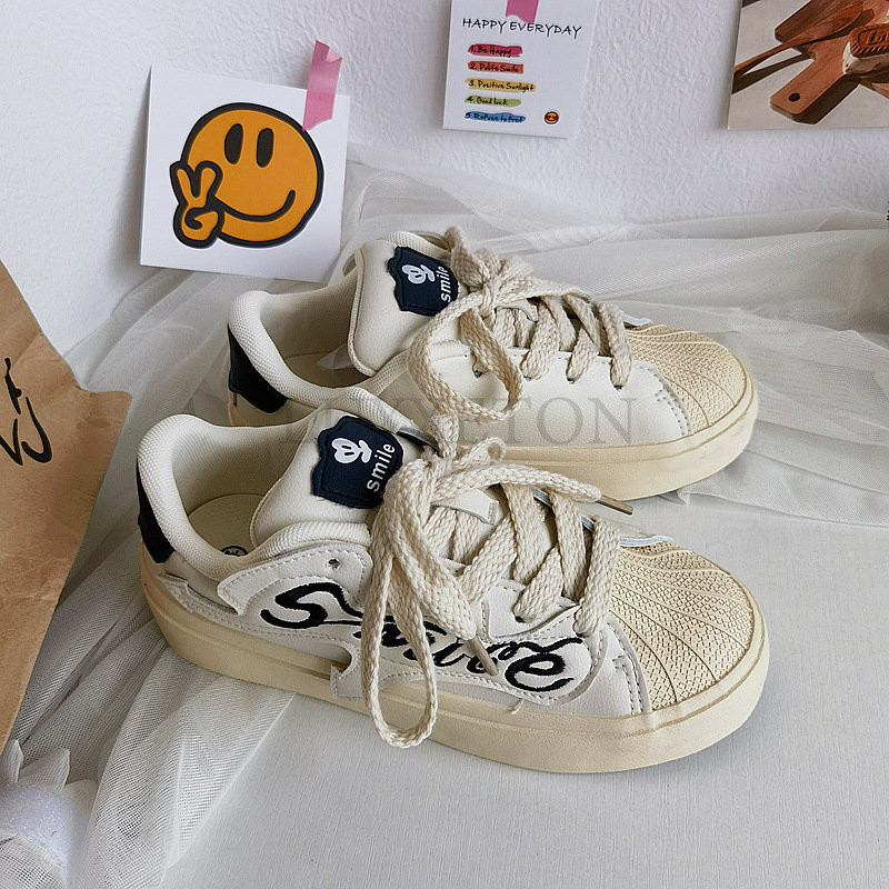 Sieviešu kedas Pavasaris Jaunas Kedas Sieviešu šņorējamas Plakanas Kurpes Studentu skeitbords Harajuku Mīlīgi vulkanizēti ikdienas sporta apavi