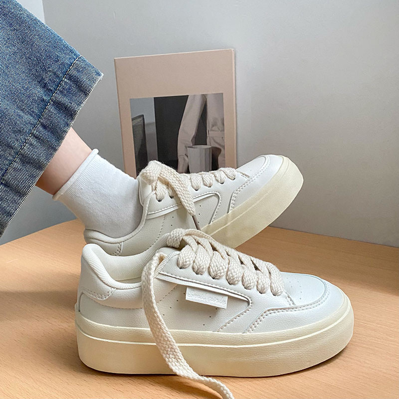 U 2023., bež kožne sportske cipele s platformom za žensku odjeću, obične ležerne cipele od vulkanizirane vezice