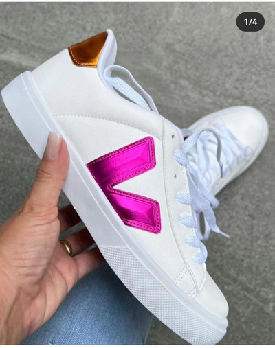 Γυναικεία αθλητικά παπούτσια σχεδιαστών 2023 Λευκά αθλητικά παπούτσια για τρέξιμο Woman Flats Casual Παπούτσια από βουλκανισμένη σόλα από καουτσούκ Χονδρά αθλητικά παπούτσια