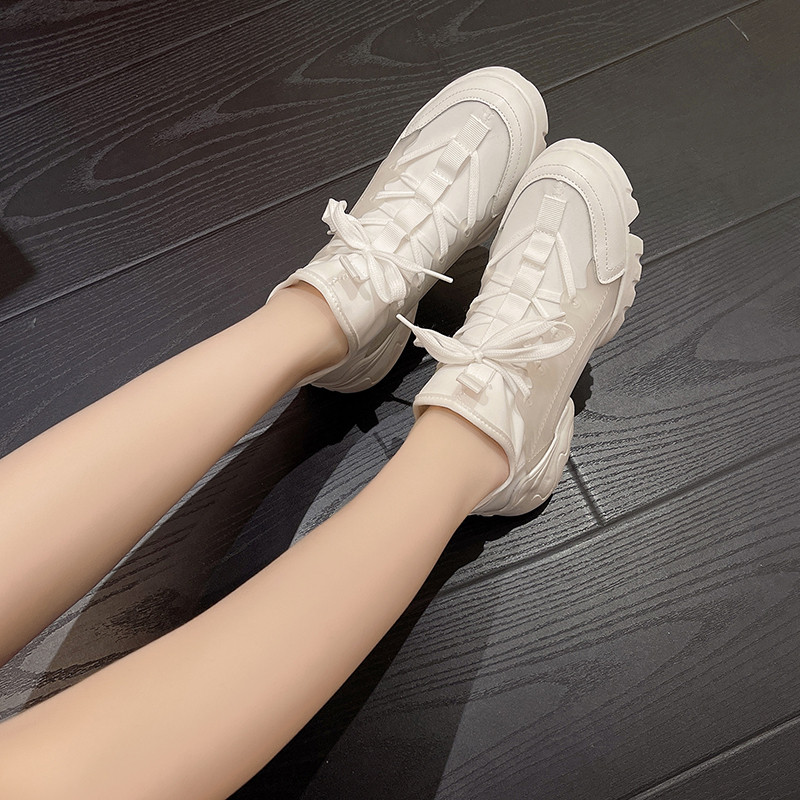 2024 Νέα γυναικεία casual αθλητικά παπούτσια δερμάτινη πλατφόρμα με στρογγυλά δάχτυλα με κορδόνια βουλκανιζέ παπούτσια Μαύρα ευέλικτα γυναικεία παπούτσια για τρέξιμο εξωτερικού χώρου