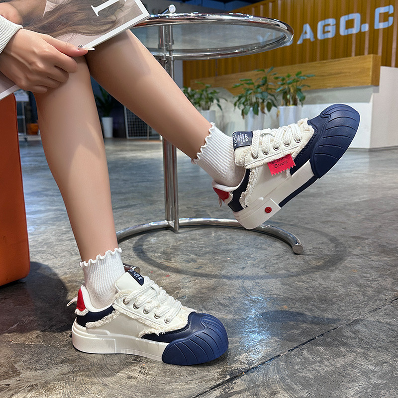 Φθινοπωρινά casual αθλητικά παπούτσια 2023 Νέα μόδα Πολύχρωμα νεανικά αθλητικά γυναικεία παπούτσια μπαμπάς Πρωτοποριακά μοντέρνα γυναικεία αθλητικά παπούτσια