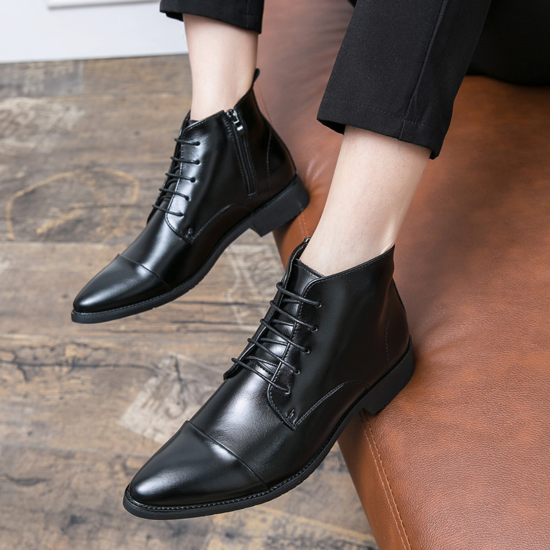 Zimske luksuzne dizajnerske lakirane gležnjače sa špicastim prstima Muške visoke cipele za muškarce Ravne motociklističke cipele Zapatos Hombre