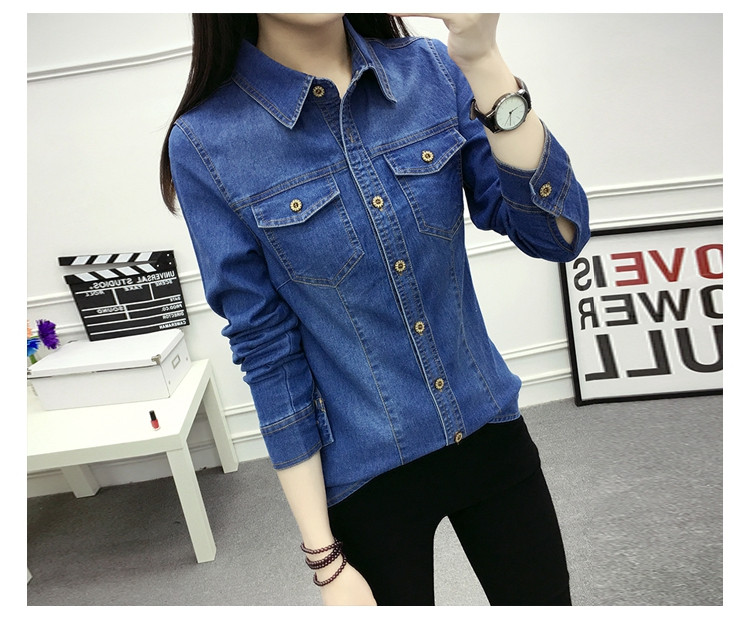 Mados pavasario rudens, moteriškos medvilnės kišenės, apverčiamos apykakle, palaidinė pilnomis rankovėmis Mėlynos spalvos džinsiniai marškinėliai.