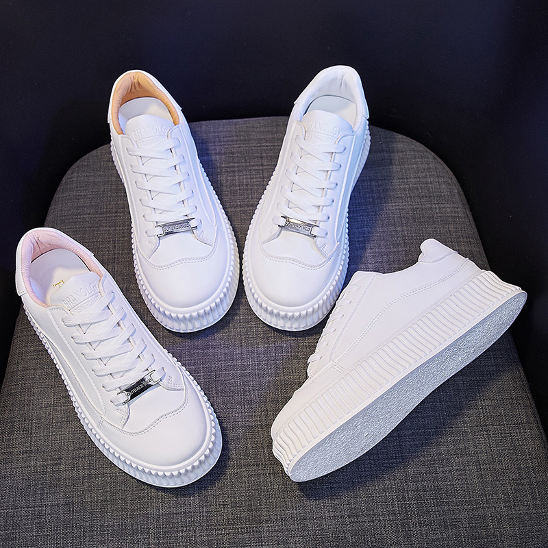 Pantofi alb cu platformă de 4 cm pentru femei 2022 NOI Tendință din piele toamnă groasă femei pantofi ocazional tocuri cu platformă sălbatică pentru femeie timp liber