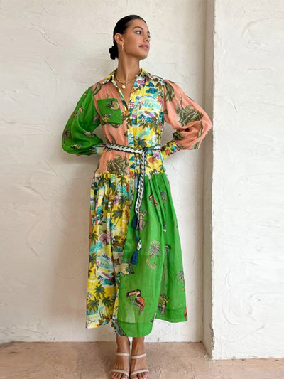 Κομψό μοτίβο με μακρυμάνικο φόρεμα για πάρτι