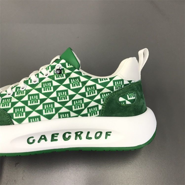 Muške sportske cipele 2023 Novi kožni gornji dio Udobne lagane ležerne mekane potplate Modne mrežaste crvene cipele Modne lijene muške cipele