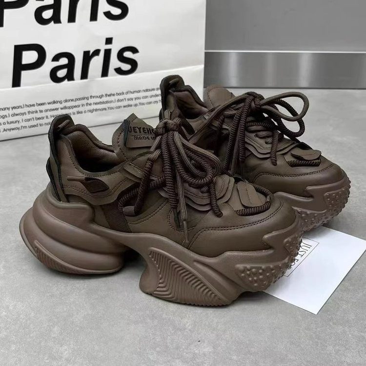 Nove mrežaste prozračne ženske cipele dizajner Trend Sportske trčanje ležerne cipele s platformom debele tenisice tenisice za žene