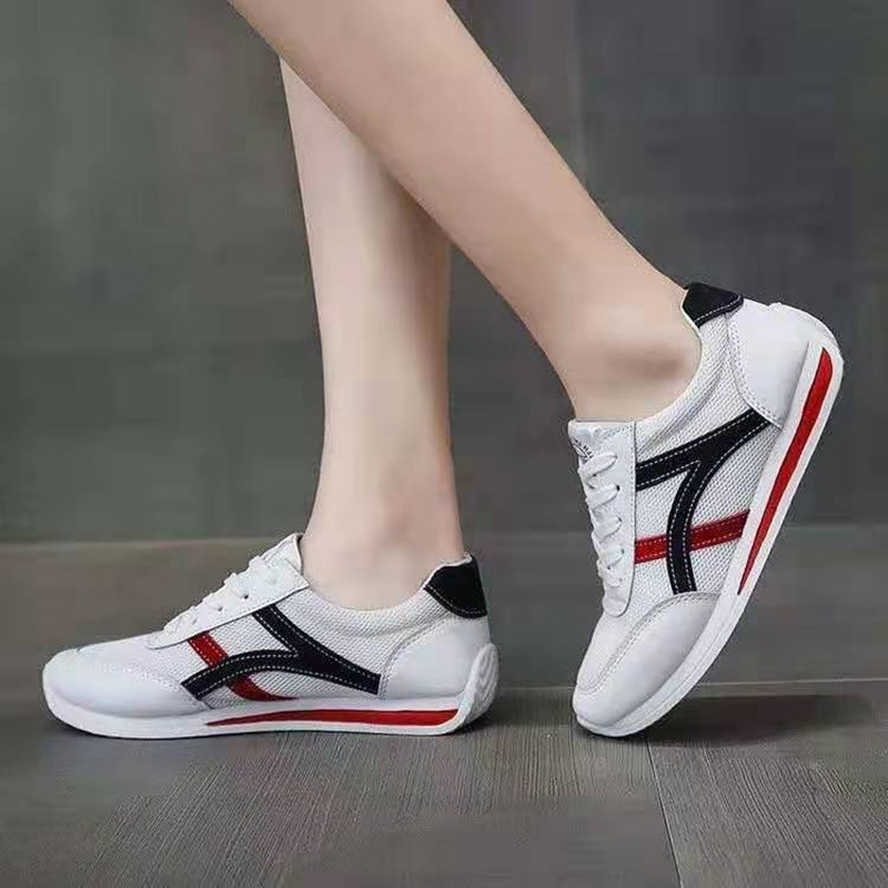 Moteriški batai, 2021 m. Nauji sportiniai batai moteriški maži balti batai Korėjietiška visų atitikmenų lengvų laisvalaikio bėgimo batelių versija