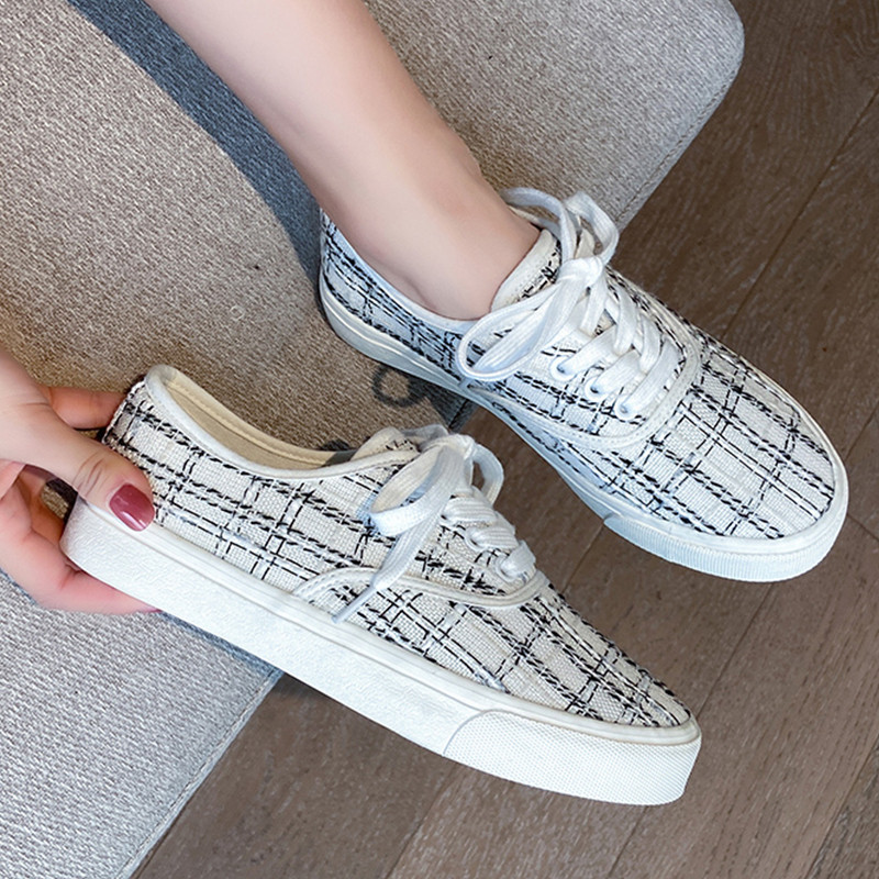 Nove marke Mokasine Ženske tenisice Cipele za slobodno vrijeme Ravne cipele Klasične karirane platnene cipele Bijelo crne Ženske cipele za skateboard Tenis Feminino