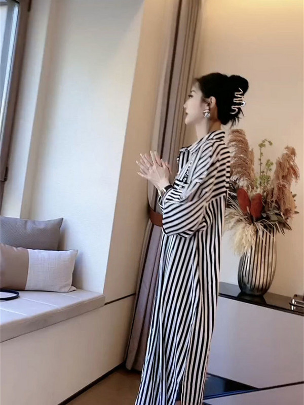 Haljine za žene 2023, novo proljeće i jesen, LASOBNE duge haljine na pruge, ulična odjeća s dugim rukavima, korejska modna ženska odjeća, ogrtač
