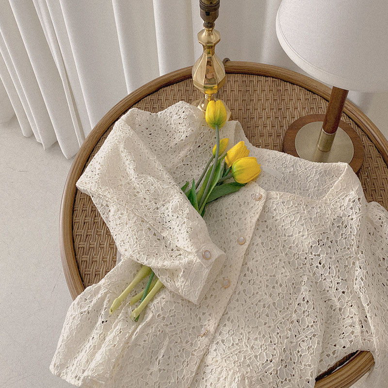 Kórejská vydlabaná čipkovaná košeľa, vintage dámska blúzka s výstrihom do V, šnurovacie oblečenie, sladký divoký štíhly top s dlhým rukávom, dámske bluzy 13100