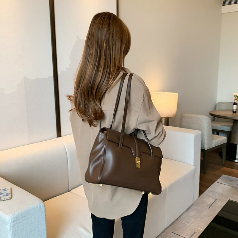 Rudens mados sagomis aukštyn Satin Silk Oversized 4xl Marškinėliai Vintažinė palaidinė Moteriška balta moteriška ilgomis rankovėmis Moteriški laisvi gatvės marškiniai