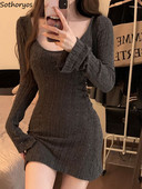 Mini rochii tricotate femei minimaliste solide cu mâneci lungi sexy elegante fete fierbinți scobiți design retro modă șic de toamnă