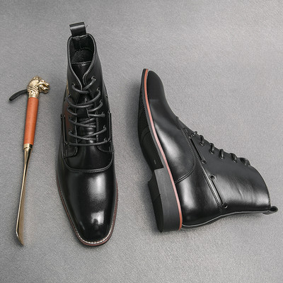 Žiemos naujovė dizainerio kulkšnies batai vyriški dviejų atspalvių juoda ruda lakinė britų vyrų suvarstomi aukštakulniai batai prekės ženklo avalynė