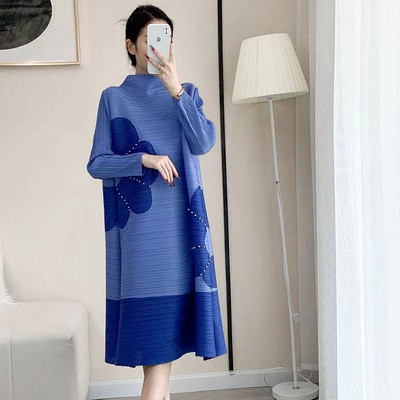 Φαρδύ φαρδύ φόρεμα με μακρυμάνικο μακρυμάνικο πλισέ με στρογγυλή λαιμόκοψη 2023 με λεπτό ταμπεραμέντο, high-end γυναικείο φόρεμα σε δυτικό στυλ