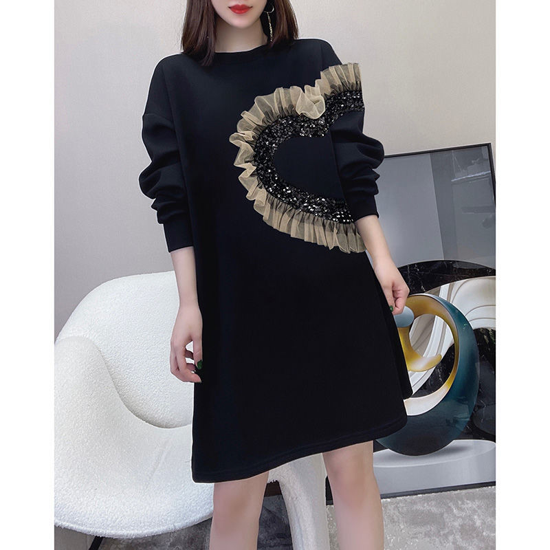 Μαύρο ιδιοσυγκρασία που μειώνει την ηλικία Διχτυωτές ραφές Φαρδύ σχέδιο Φόρεμα European Station 2023 Φθινόπωρο με μακρύ μανίκι O λαιμό Γυναικείο φόρεμα