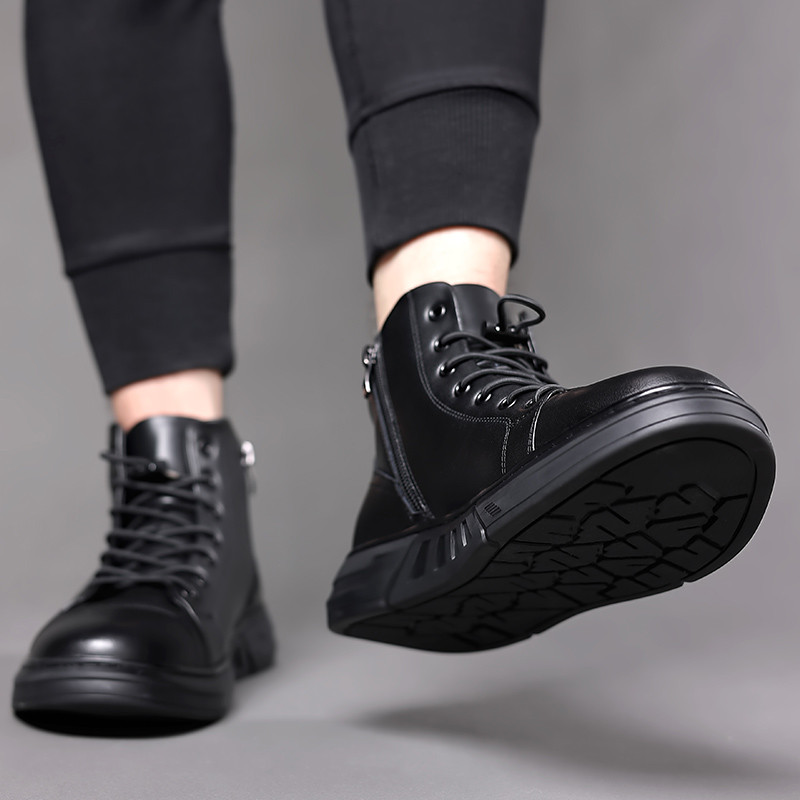  odos vyriški batai Patogūs lauko darbams Laisvalaikio batai vyrams Suvarstomi aukštaauliai Prabangūs firminiai sportbačiai Kulkšnies batai